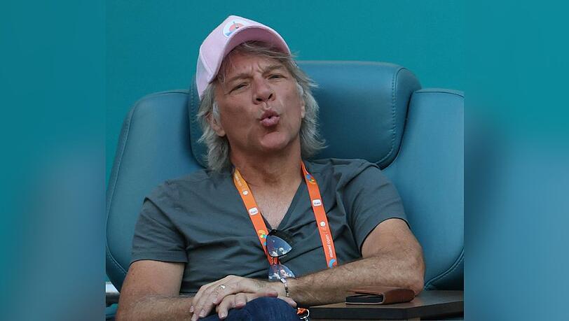 Jon Bon Jovi bekommt von seiner Enkeltochter offenbar nicht genügend Bilder.