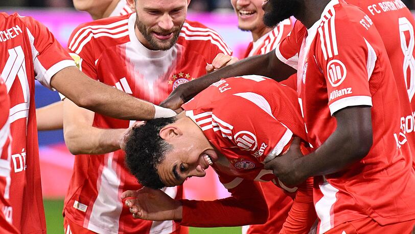Jamal Musiala jubelt &uuml;ber sein erstes Bundesliga-Tor seit fast einem Jahr.