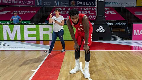 Das Bild spricht Bände: Bayern-Basketballer Mathias Lessort nach dem Aus gegen Ludwigsburg.