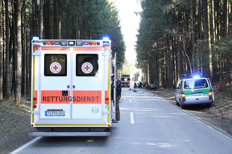 Crash bei Palling: Betrunkener Fahrer kracht in den Gegenverkehr