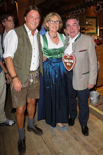 Georg Dingler und Elmar Wepper mit Ehefrau Anita Schlierf