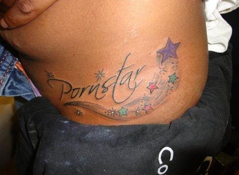 Über Geschmack lässt sich bekanntlich streiten... Die witzigsten Horror-Tattoos in der Bilderstrecke.