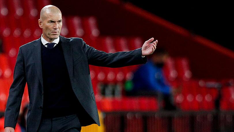 Ist als Trainer bei Paris Saint-Germain im Gespräch: Zinédine Zidane.