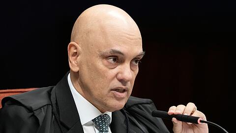 Oberster Richter Alexandre de Moraes eröffnet die Urteilsfindung.