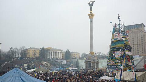 Auf dem Maidan herrschen Stolz, Angst und gespannte Ruhe