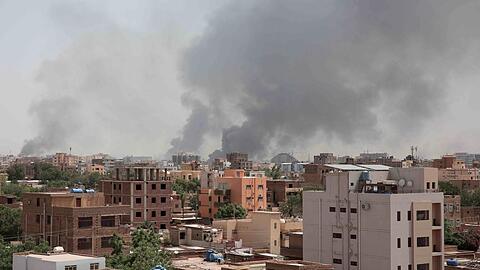 Bei den Gefechten im Sudan sind bereits mehrere Menschen gestorben.