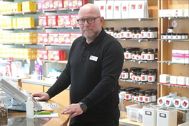 &bdquo;Vor zehn, 15 Jahren hat man mit einer Apotheke noch gut leben k&ouml;nnen&ldquo;, sagt Peter Sandmann, Vizechef des Bayerischen Apothekerverbands.