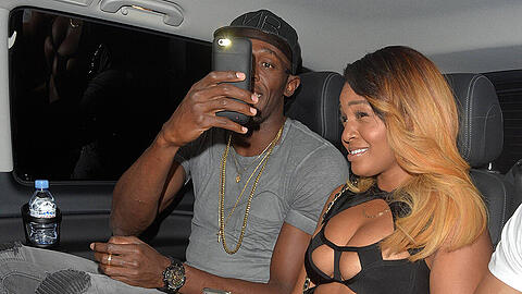 Usain Bolt vergnügte sich Anfang der Woche mit dieser vollbusigen Dame in New York.
