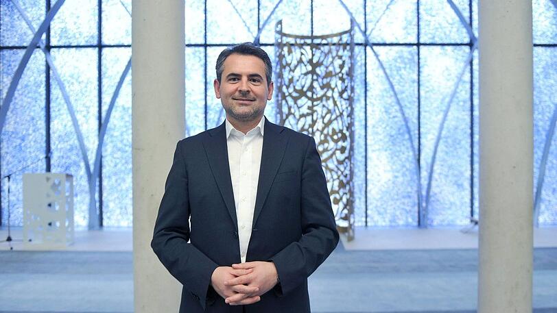 Imam Benjamin Idriz in der Mosche Penzberg