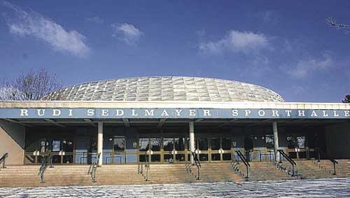 Von einem privaten Unternehmer angemietet: Die 1972 erbaute Rudi-Sedlmayer-Halle am Westpark, in der die Basketballer zukünftig gerne ihre Heimspiele austragen würden. Von einem privaten Unternehmer angemietet: Die 1972 erbaute Rudi-Sedlmayer-Halle am Westpark, in der die Basketballer zukünftig gerne ihre Heimspiele austragen würden.