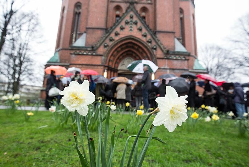 Die Trauerfeier fand in der St. Gertrud-Kirche im Hamburger Stadtteil Uhlenhorst statt