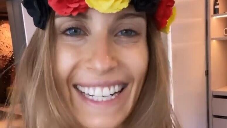 Cathy Hummels tippt auf einen 3:0-Sieg für Deutschland. Cathy Hummels tippt auf einen 3:0-Sieg für Deutschland.
