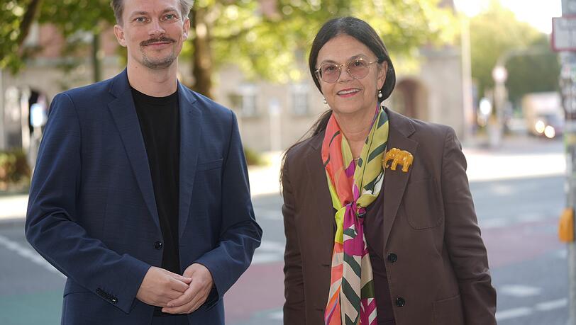 Thomas Hobohm (40), hier mit Stadtbaurätin Elisabeth Merk, leitet die neue Umbauagentur. Thomas Hobohm (40), hier mit Stadtbaurätin Elisabeth Merk, leitet die neue Umbauagentur.