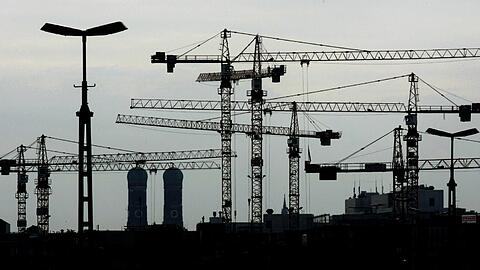 In München zu bauen kann Profit bringen &ndash; offenbar lässt sich aber auch an Plänen schon sehr viel verdienen.