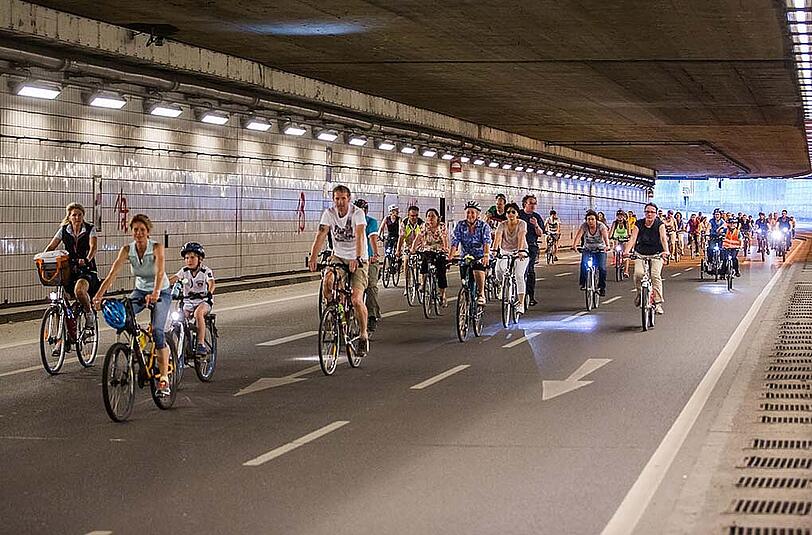 Bilder von der letzten Münchner Radlnacht (7. Juni 2014). Die diesjährige Radlnacht findet am 8. August statt.