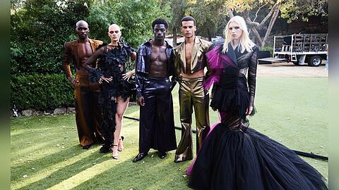 Bereit f&uuml;r Haute Couture: Godfrey, Anika, Ibo, Boureima und Juna (v.l.n.r.)