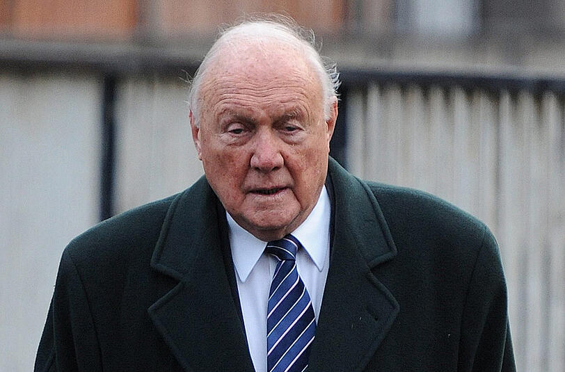 BBC-Sportmoderator Stuart Hall (83)