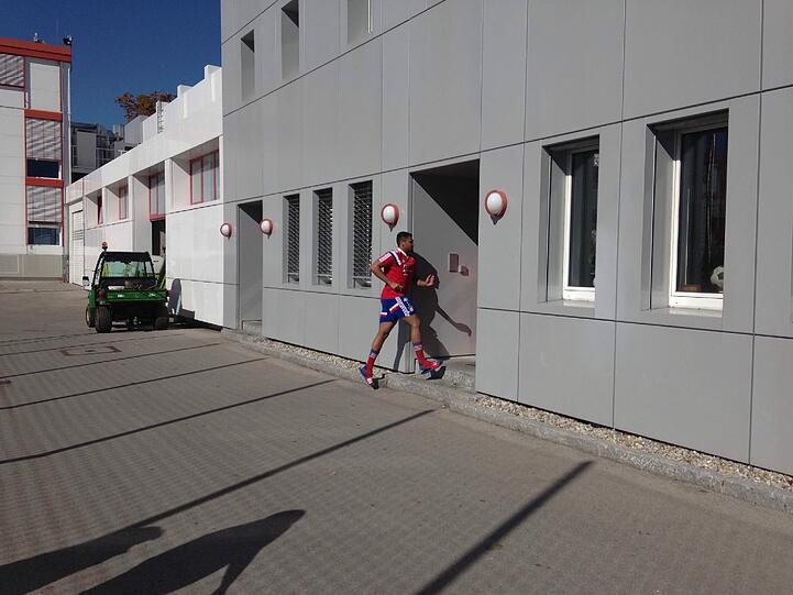 Thiago ist wieder im FC-Bayern-Training dabei: Die Bilder von der Säbener Straße.