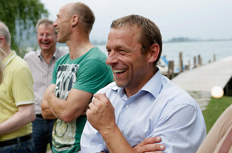 Thomas Häßler - in Hintergrund Hansi Pflügler.