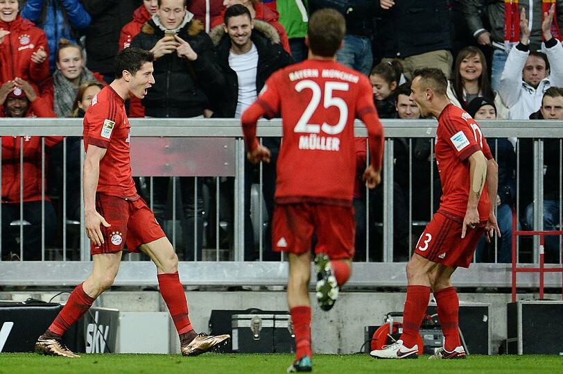 Rafinha, Note 4: Auch der Brasilianer ließ auf seiner Seite viel zu. Im Spiel nach vorne kaum zu sehen, Kingsley Coman hätte Rafinhas Unterstützung brauchen können.