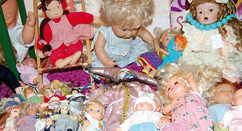 Ein Kellerflohmarkt findet im SOS-Mütter und Kindertageszentrum München statt.