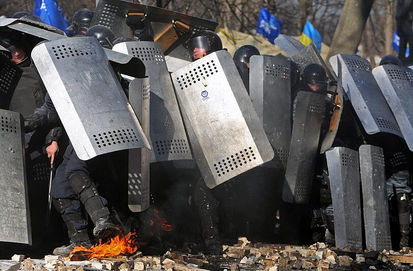 In der ukrainischen Hauptstadt ist es erneut zu schweren Auseinandersetzungen zwischen Polizei und Regierungsgegnern gekommen