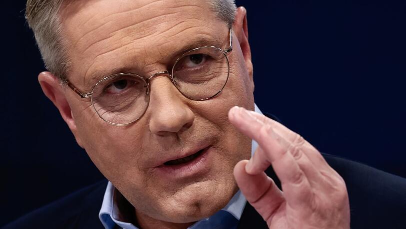 "Unsere Hilflosigkeit ist kein Naturereignis, sondern das Ergebnis falscher Politik", sagt Norbert Röttgen im AZ-Interview