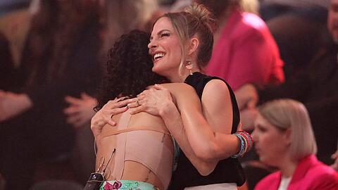 Enge Freundschaft seit 25 Jahren: Sandy M&ouml;lling besucht Nadja Benaissa bei "Let's Dance".