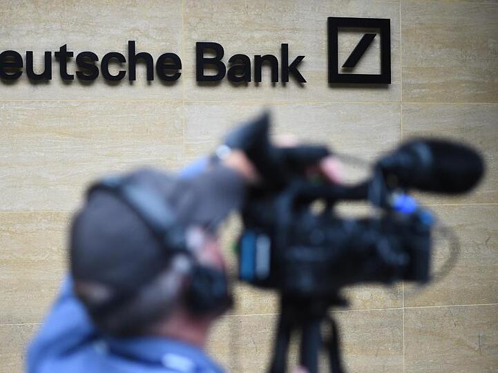 Die Deutsche Bank hat den Abbau von weltweit rund 18.000 Vollzeitstellen angekündigt.