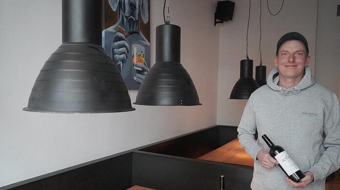 Philipp Hanrieder führt die Spezlwirtschaften in Haidhausen und in Sendling. Für die AZ hat er sich Rezepte für Glühwein ausgedacht. Die Weingrundlage gibt es in seinem Weinladen Vino infernale.