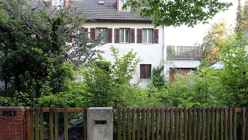 Trotz Wohnungsnot steht eine Villa in M&uuml;nchen Nymphenburg leer.