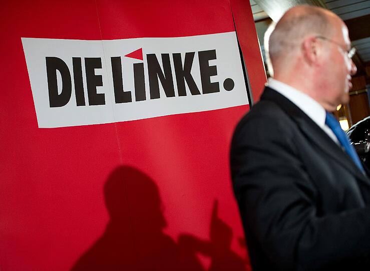Der Linken-Fraktionsvorsitzende im Bundestag, Gregor Gysi: «Ich fand das Plakat der CSU "Wer betrügt, der fliegt!" gut. Ich weiß nur nicht, wo wir mit der ganzen Bundesregierung hin sollen.»