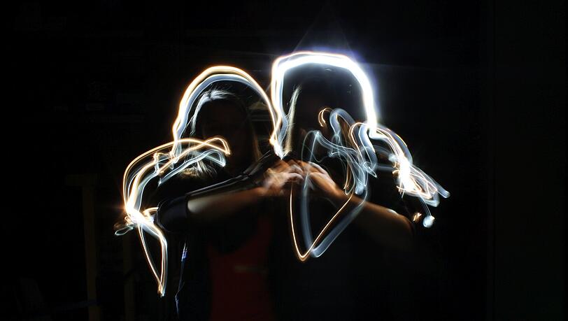 Girls vernetzt Lightpainting: Einer der absoluten Programm-Höhepunkte. Girls vernetzt Lightpainting: Einer der absoluten Programm-Höhepunkte.