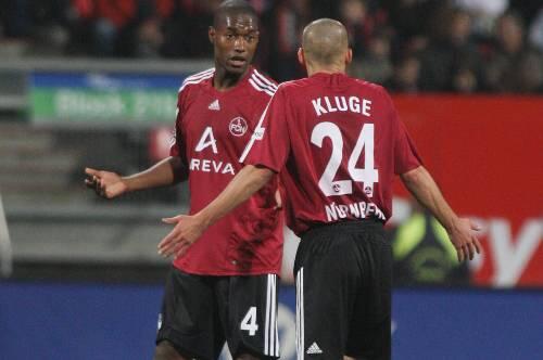 &bdquo;Das hatte mit Fußball nichts mehr zu tun&ldquo;: Club-Regisseur Peer Kluge (vorn) war nach dem Trainingsunfall stinksauer auf José Goncalves.