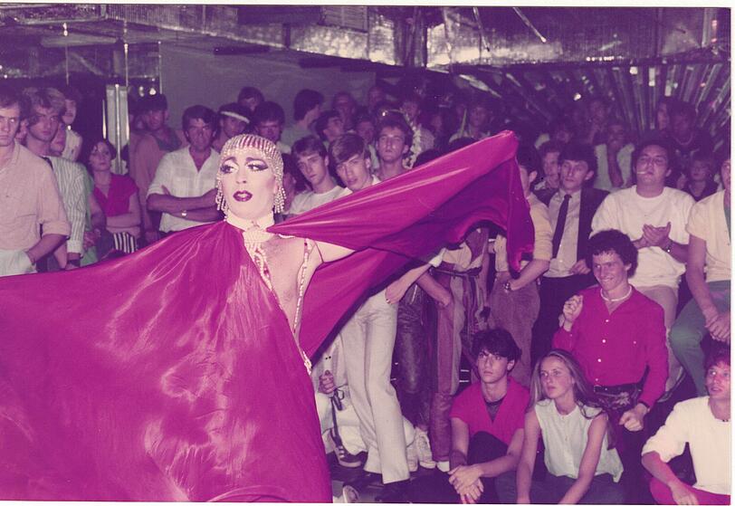 Auch zum Einj&auml;hrigen gab es im NY Club ein rauschendes Fest.