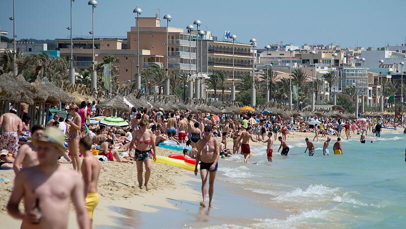 Die meisten Mallorca-Touristen entschieden sich in erster Linie aufgrund der Preise für eine Reise auf die Balearen-Insel. Die meisten Mallorca-Touristen entschieden sich in erster Linie aufgrund der Preise für eine Reise auf die Balearen-Insel.