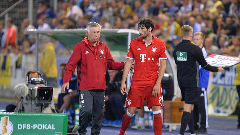 Carlo Ancelotti ist schwer angetan vom der Leistung des Bayern-Verteidigers. Carlo Ancelotti ist schwer angetan vom der Leistung des Bayern-Verteidigers.