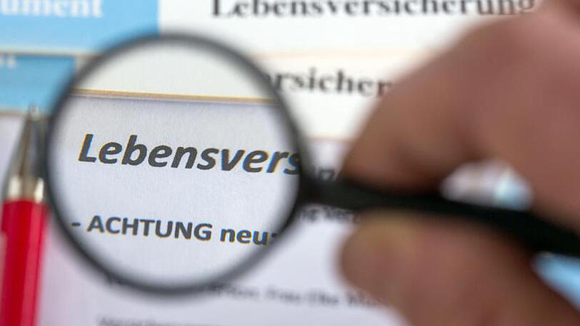 Die Versicherer setzen die Überschussbeteiligung jedes Jahr je nach Wirtschaftslage und Anlagestrategie neu fest.