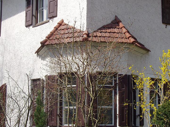 Die Villenkolonie wurde einst als Siedlung mit Baukastenprinzip entworfen. Aus einem Katalog konnten sich zukünftigte Eigentürmer ihr Haus aussuchen.