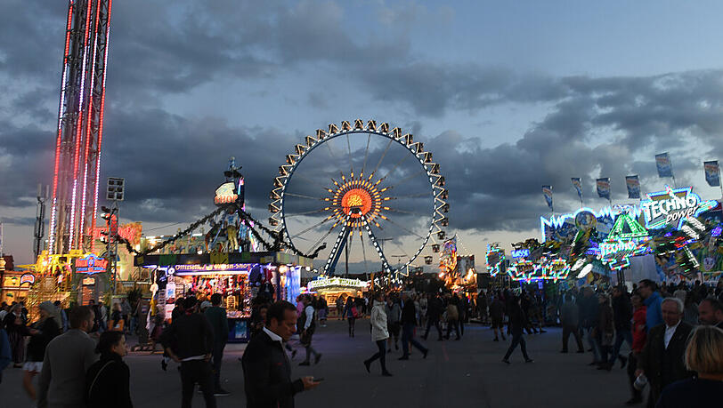 Das Riesenrad auf dem Münchner Oktoberfest. Das Riesenrad auf dem Münchner Oktoberfest.