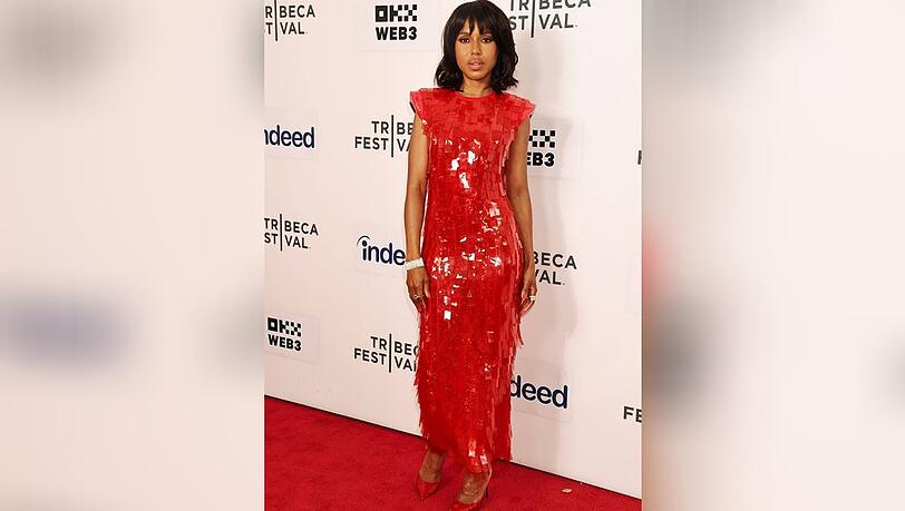Von oben bis unten in Rot: Schauspielerin Kerry Washington in New York.
