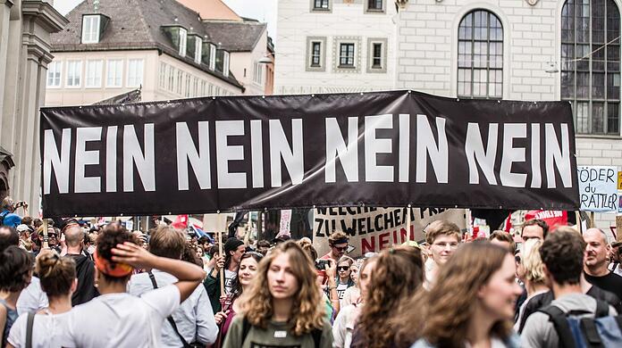 Das PAG steht seit Jahren in der Kritik. Im Mai 2018 demonstrierten Zehntausende in der Münchner Innenstadt gegen die Novelle.