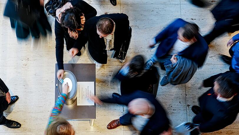 Am 2. Dezember 2022 stimmten die Abgeordneten im Bundestag über das Chancen-Aufenthaltsrecht ab. (Archivbild) Am 2. Dezember 2022 stimmten die Abgeordneten im Bundestag über das Chancen-Aufenthaltsrecht ab. (Archivbild)