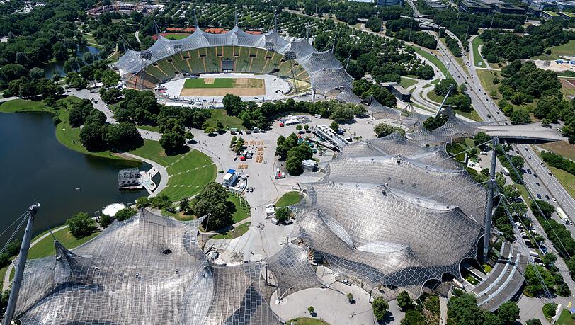 Der Münchner Olympiapark mit dem spektakulären Zeltdach soll auch noch Welterbe werden. (Archivbild)