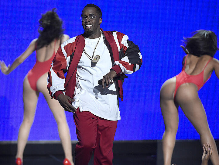 Hat sich schon immer gerne mit Frauen umgeben: Sean "Diddy" Combs bei den BET Awards in Los Angeles