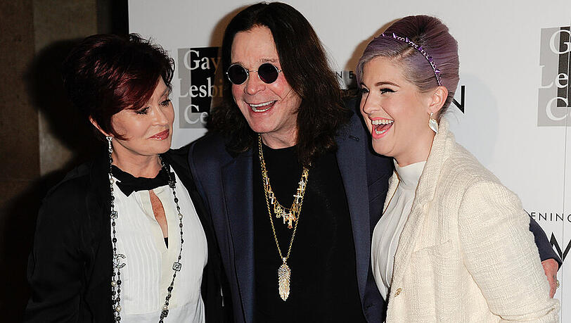 Fehlt nur noch Jack: Sharon, Ozzy und Kelly Osbourne (v.l.n.r.) bei einer Veranstaltung in Los Angeles Fehlt nur noch Jack: Sharon, Ozzy und Kelly Osbourne (v.l.n.r.) bei einer Veranstaltung in Los Angeles