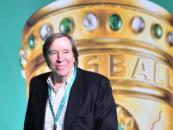 Günter Netzer kann mittlerweile auch mal ohne Fußball.