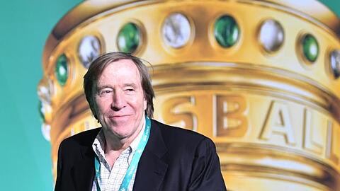 Günter Netzer kann mittlerweile auch mal ohne Fußball.