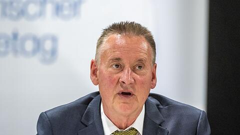 Der F&uuml;rther SPD-Oberb&uuml;rgermeister Thomas Jung ist nach seinem 72-Prozent-Erfolg bei der j&uuml;ngsten bayerischen Kommunalwahl ein gefragter Mann. (Archivbild)