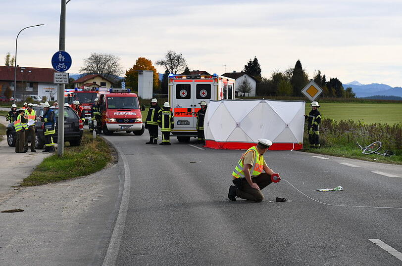 Für die 76-Jährige kam jede Hilfe zu spät. Sie starb noch am Unfallort.